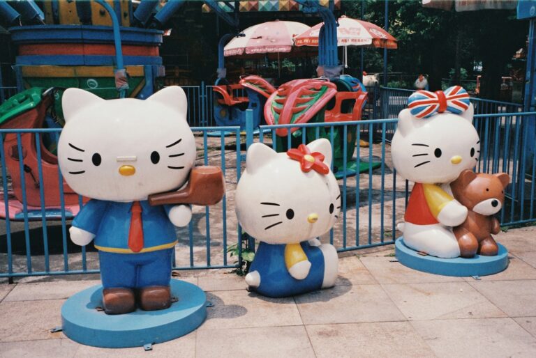 我愛Hello Kitty Hello Kitty statues